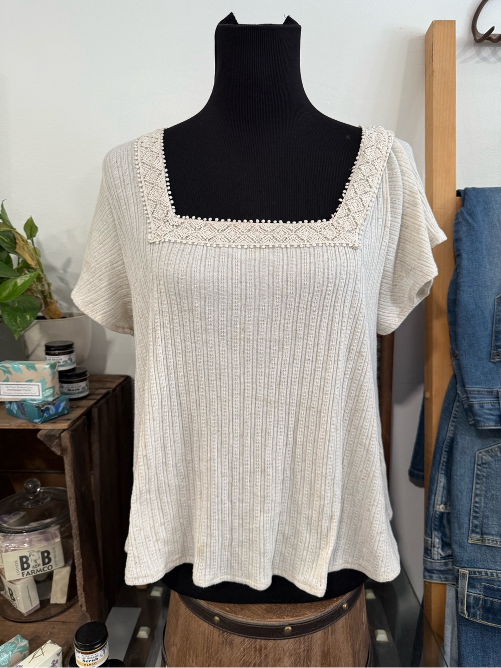 OLD NAVY Short Sleeve Off White/Tan Blouse